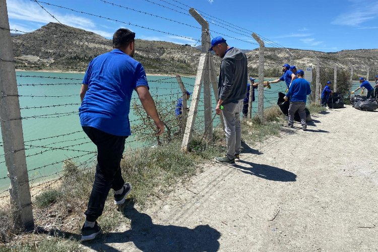 Altınapa Baraj Gölü çevresinde KOSKİ temizliği