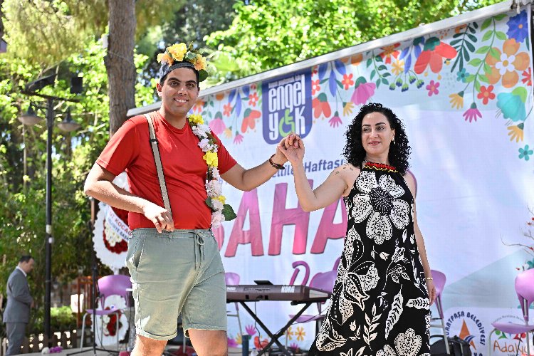 Antalya'da özel çocuklar kırmızı halıda