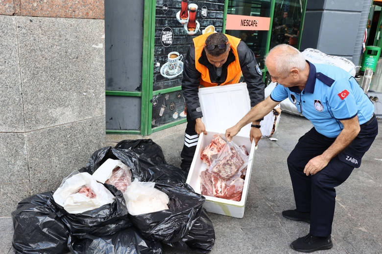 Antalya Otogarı'nda denetimler sürüyor Antalya Otogarı'nda denetimler sürüyor