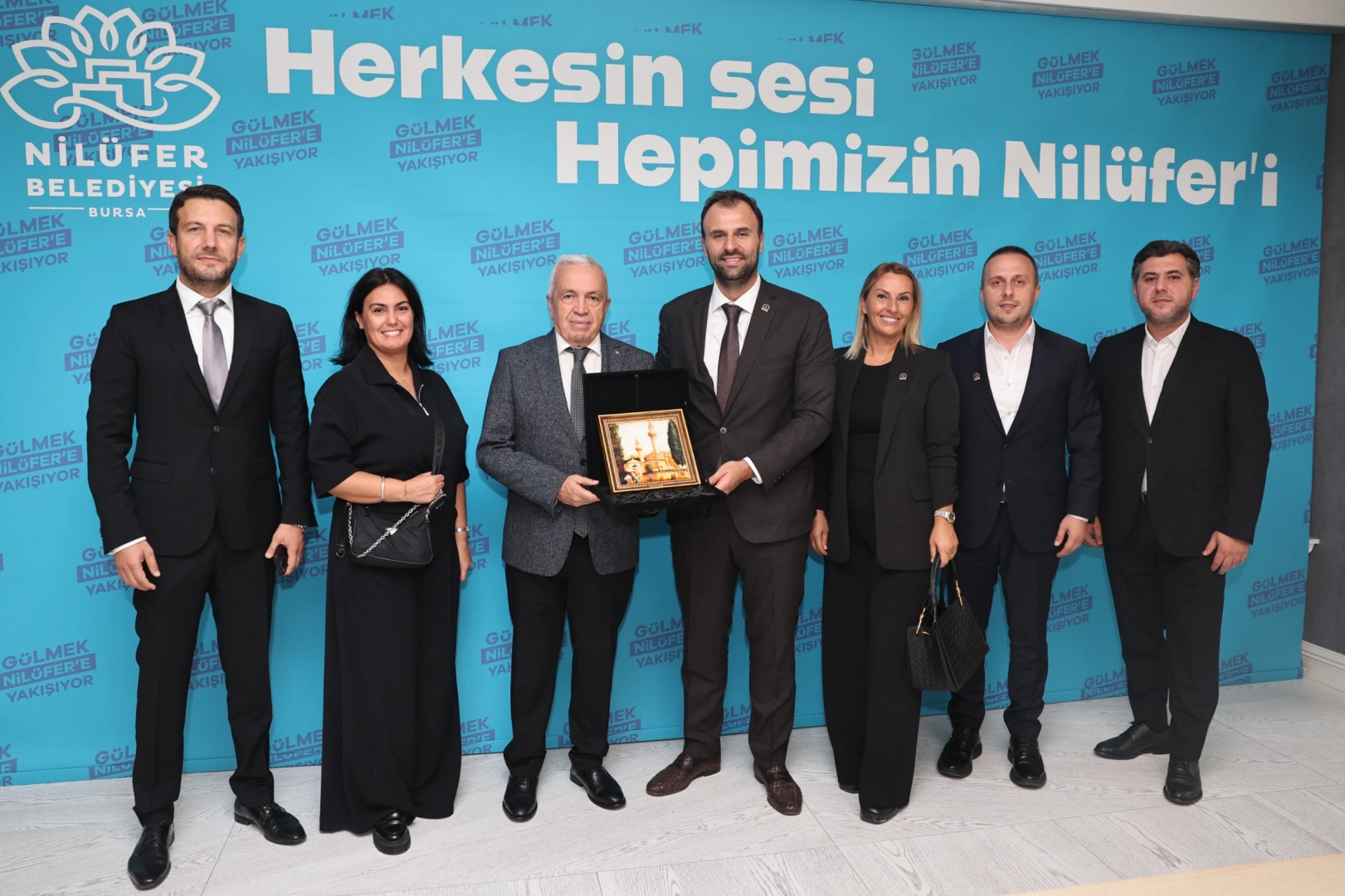 ARNİAD'dan Nilüfer Belediye Başkanı Özdemir'e ziyaret