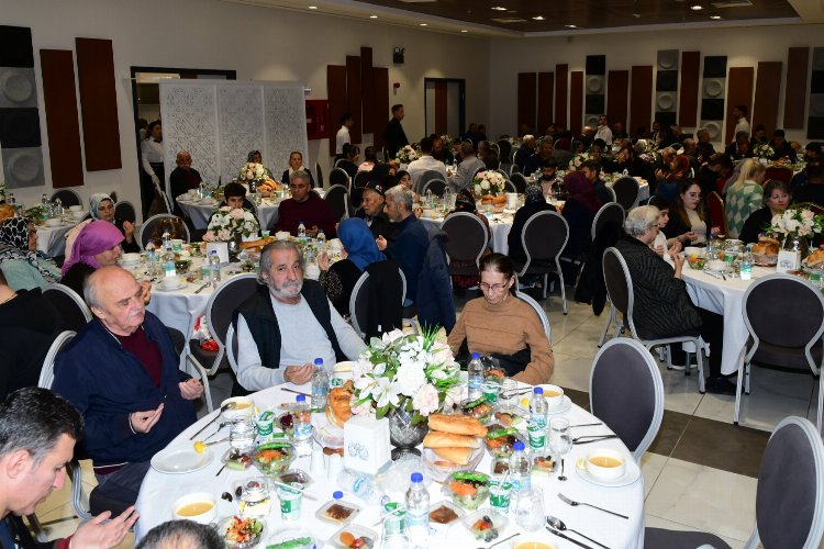 Başkan Selvitopu, gaziler ve yakınlarıyla iftarda buluştu