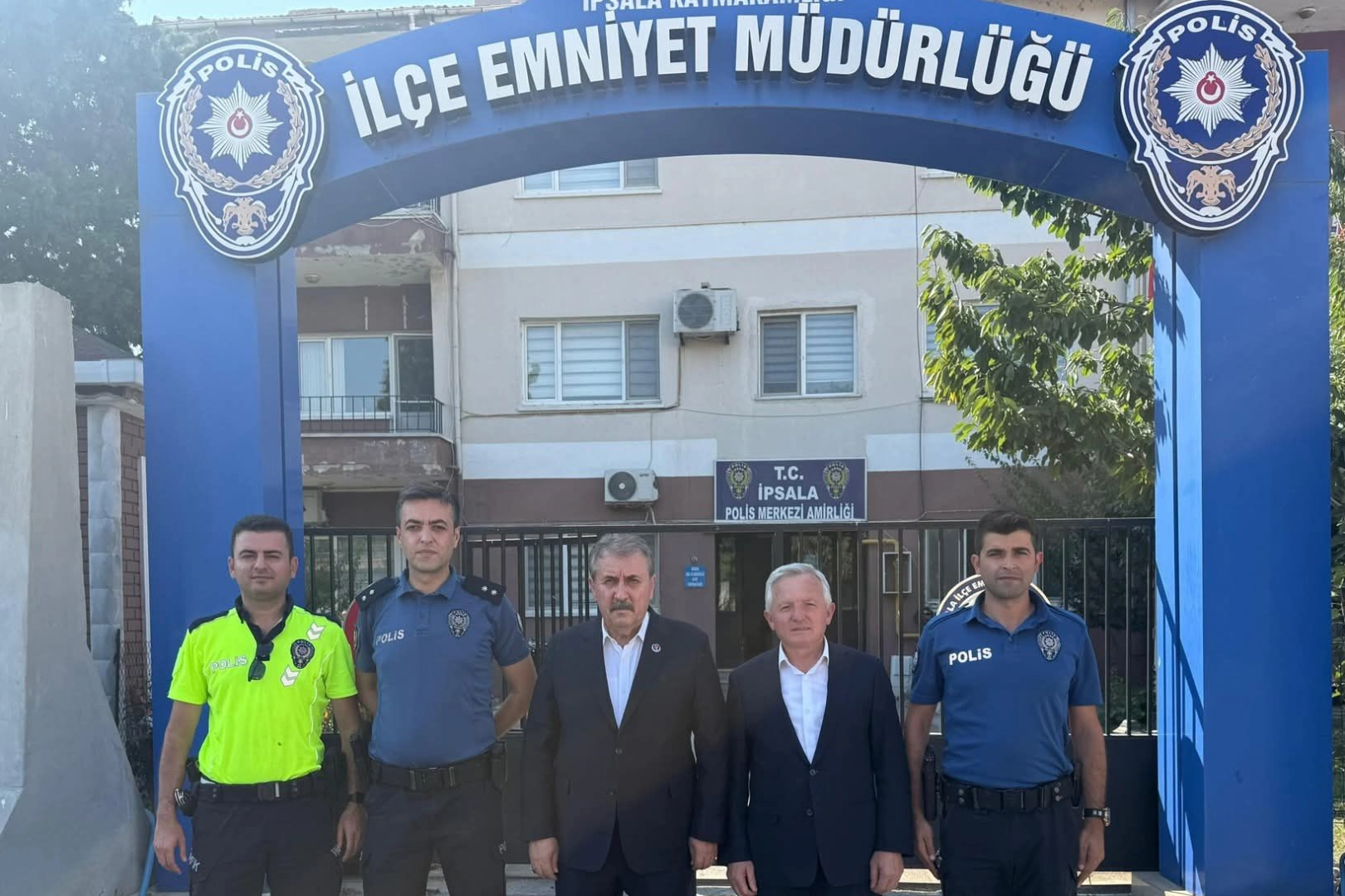BBP Genel Başkanı Destici'den İpsala temasları BBP Genel Başkanı Destici'den İpsala temasları
