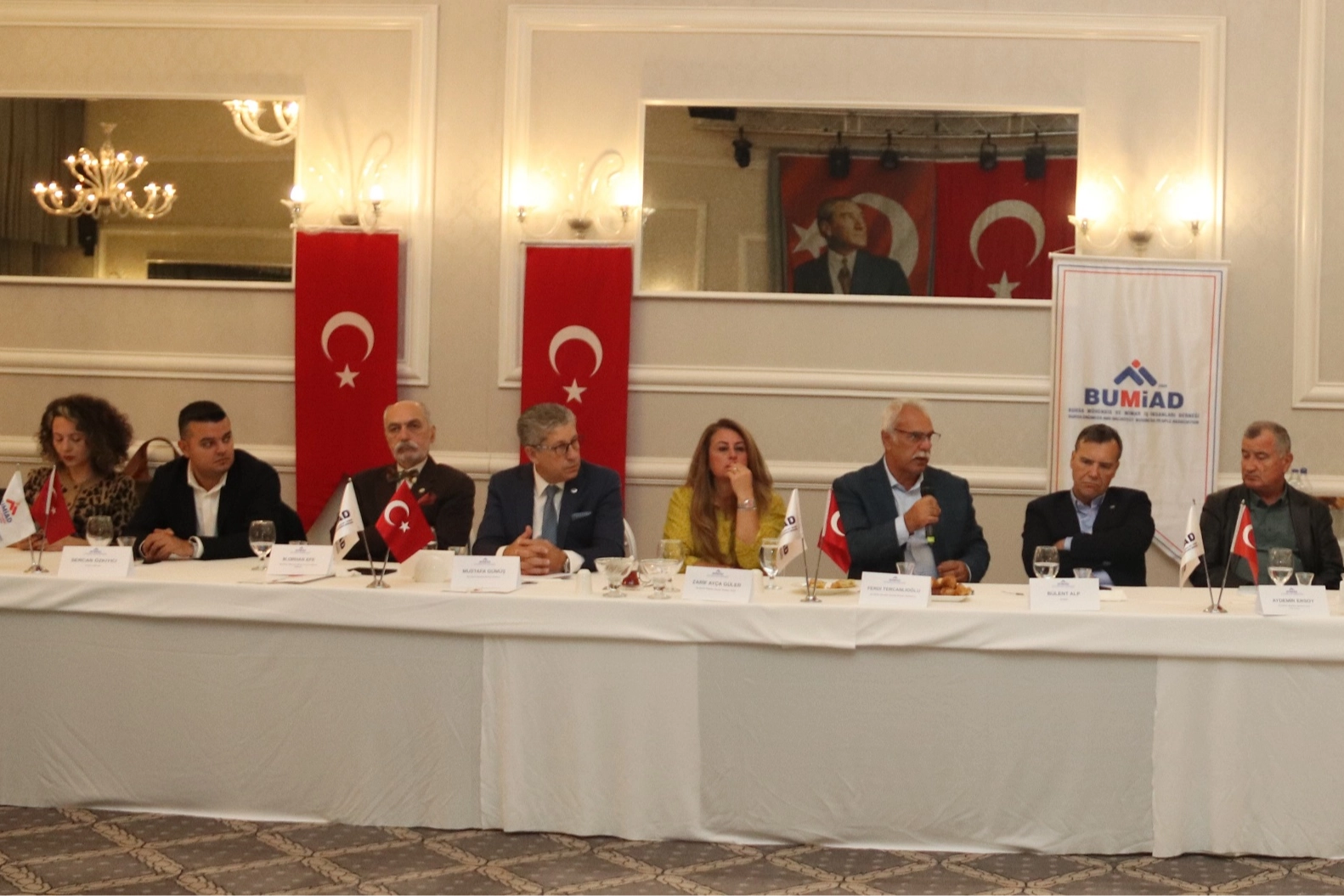 BUMİAD'ın Cumhuriyet'e sahip çıkan isimleri bu yıl da ödüllendirecek