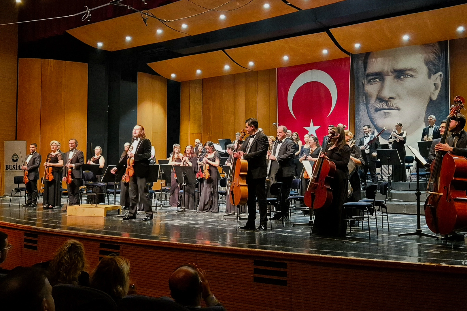 Bursa'da Atatürk'e senfonik anma