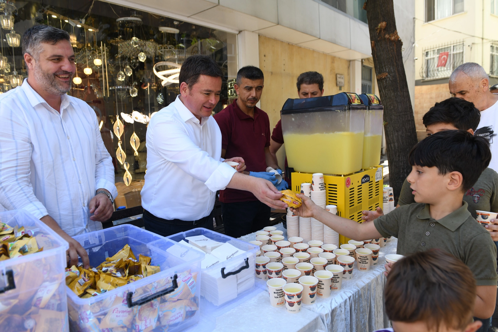 Bursa'da Başkan Aydın Osmangazi buluşmalarını sürdürüyor