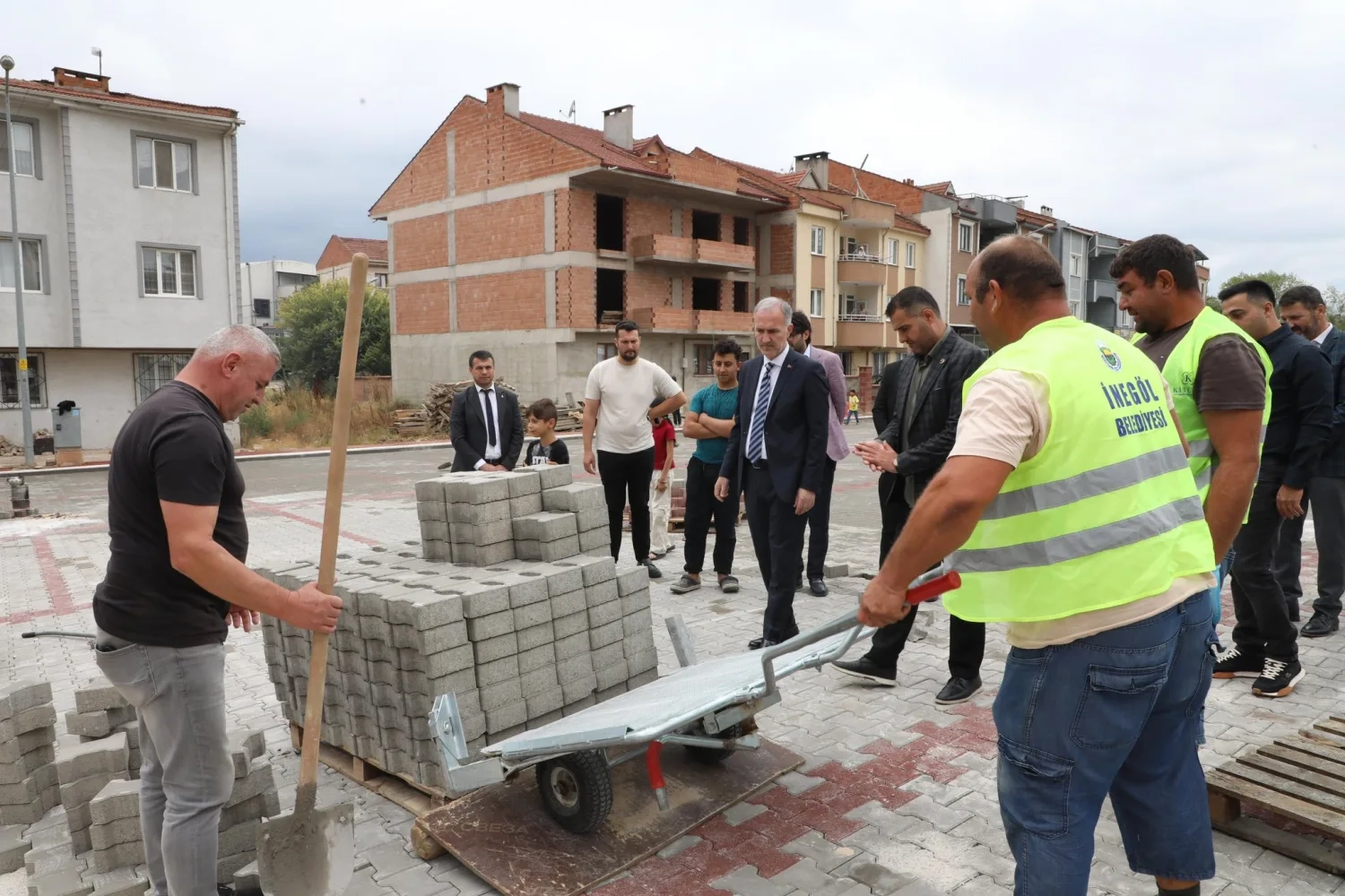 Bursa İnegöl'de Ertuğrulgazi'ye 43 araçlık otopark hizmete girdi