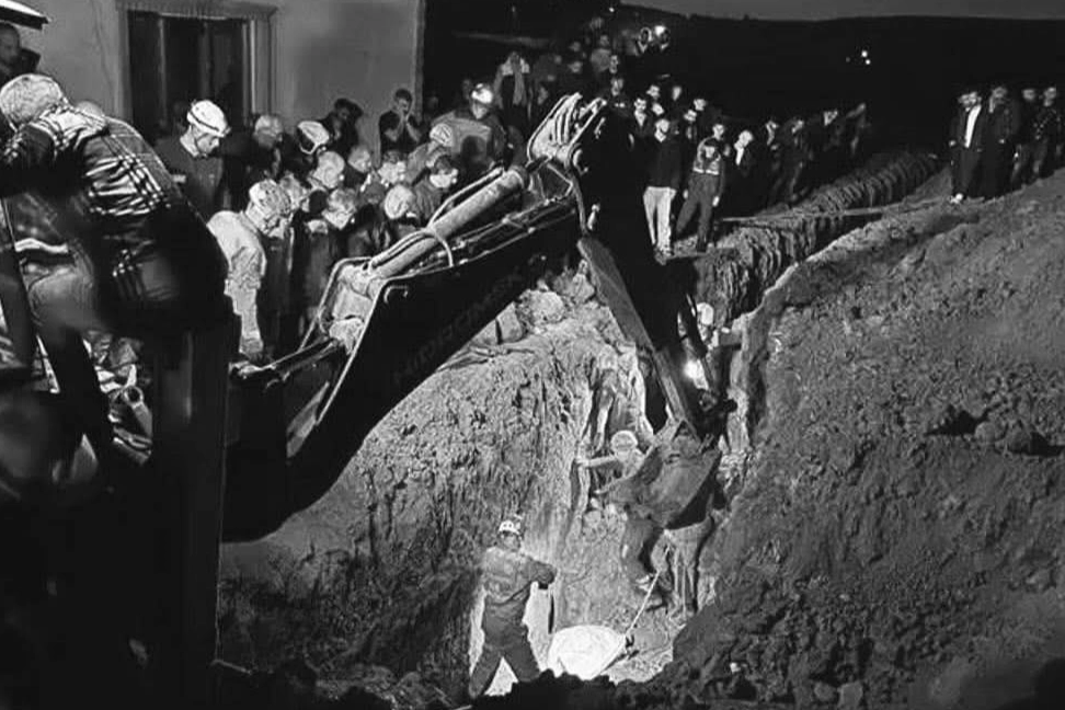 Bursa Mudanya’da acı olay! Toprak kaymasında 2 kardeş hayatını kaybetti