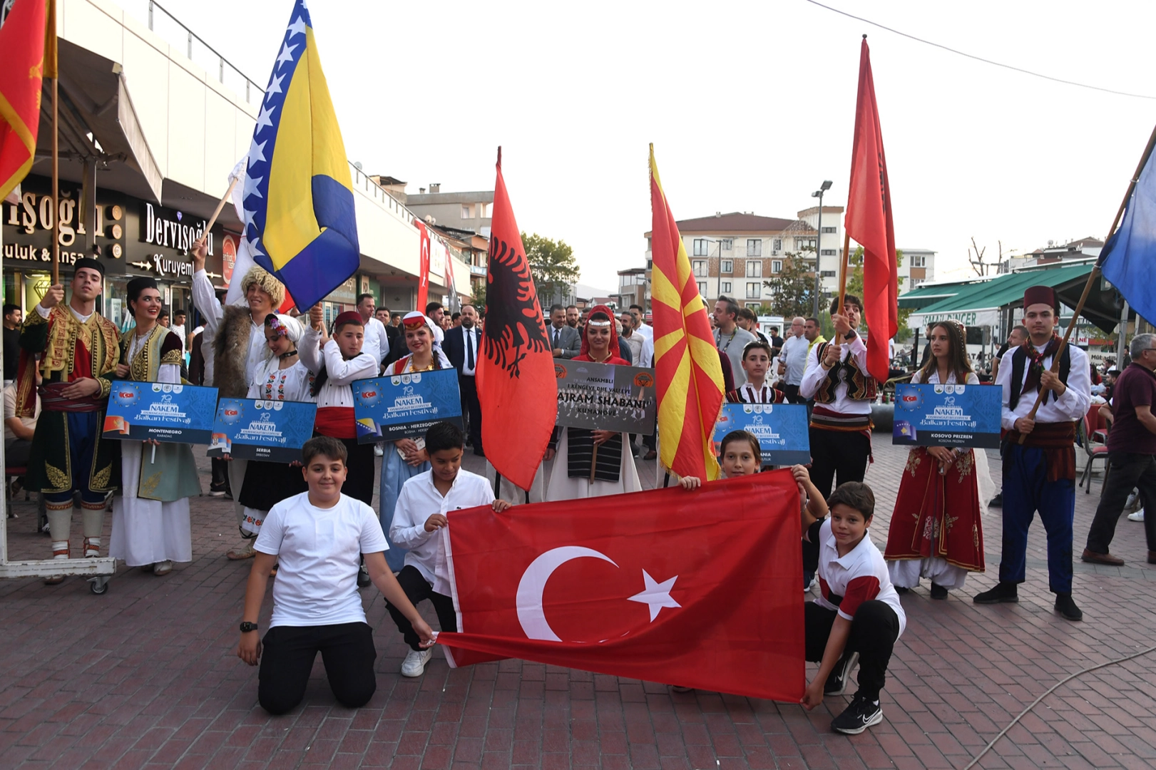 Bursa Osmangazi’de Balkan rüzgarı esti