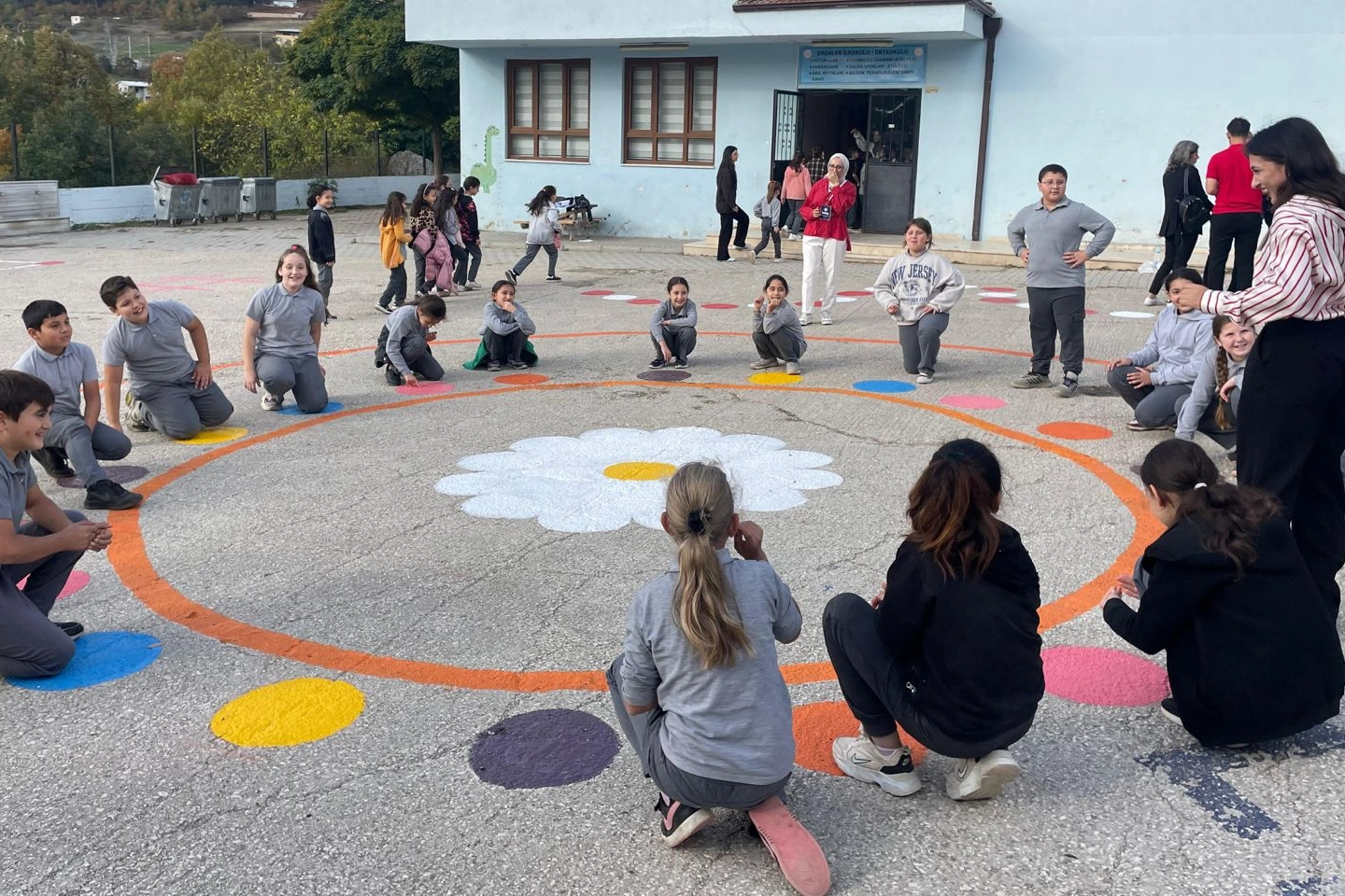 CEYKAD’dan 'Renklerle Umut' projesi