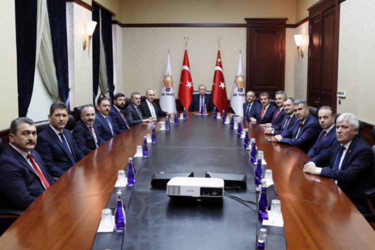 Cumhurbaşkanı Erdoğan, CHP'li büyükşehirlerin grup başkanvekillerini kabul etti