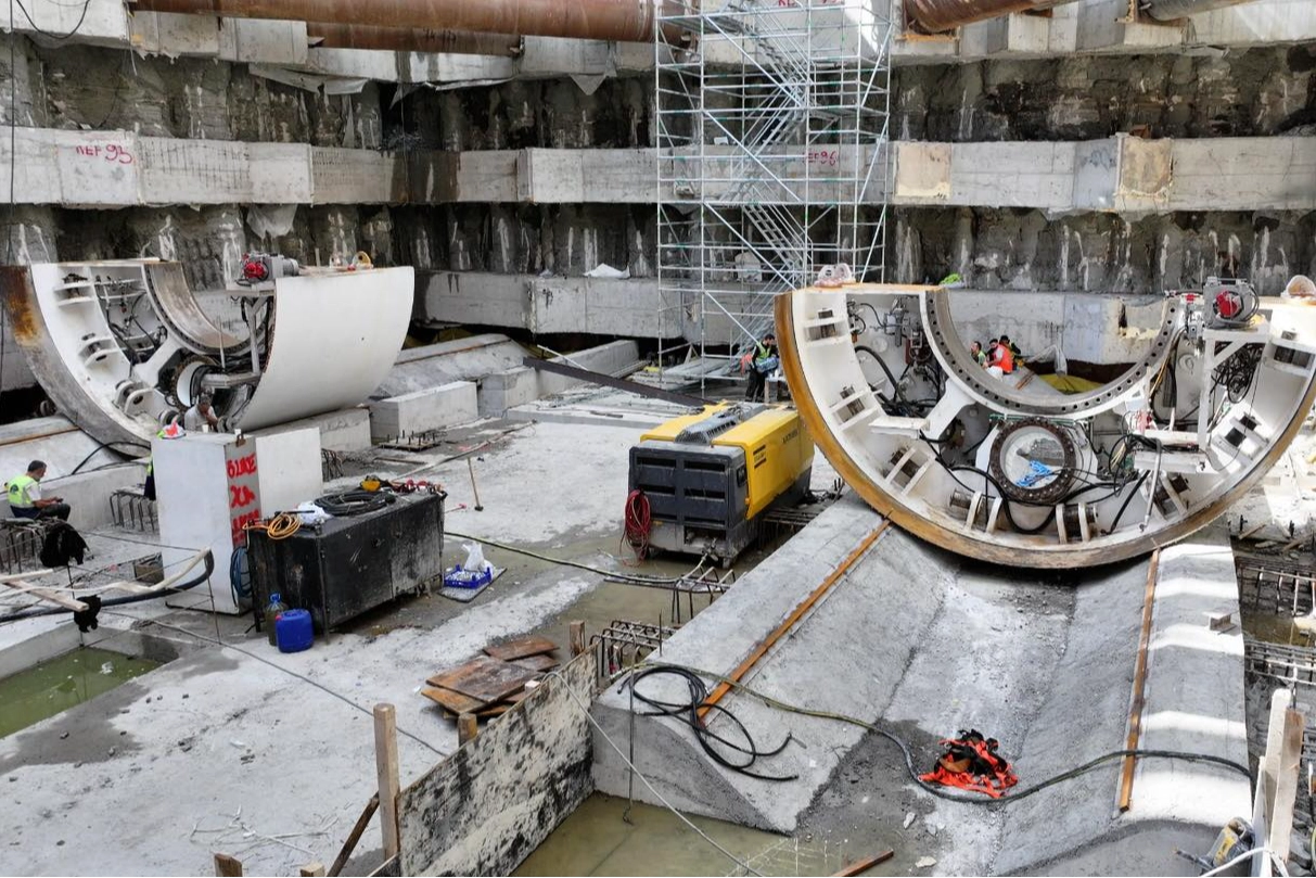 Dev köstebeklerden ikisinin daha montajı başladı