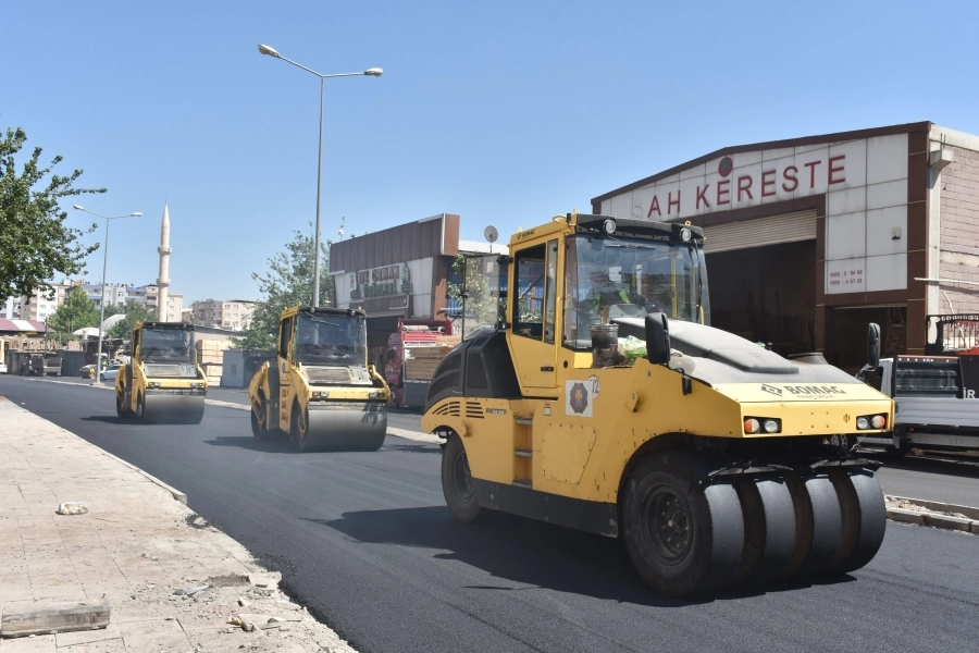 Diyarbakır Bağlar'daki 7 bulvar ve cadde asfaltla yenilendi