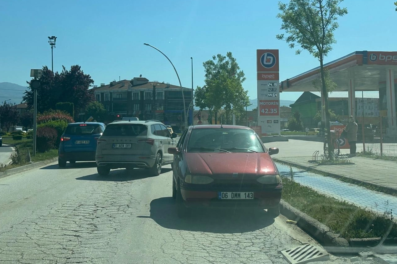 Düzce'de ters yönde ilerleyen sürücüye ceza