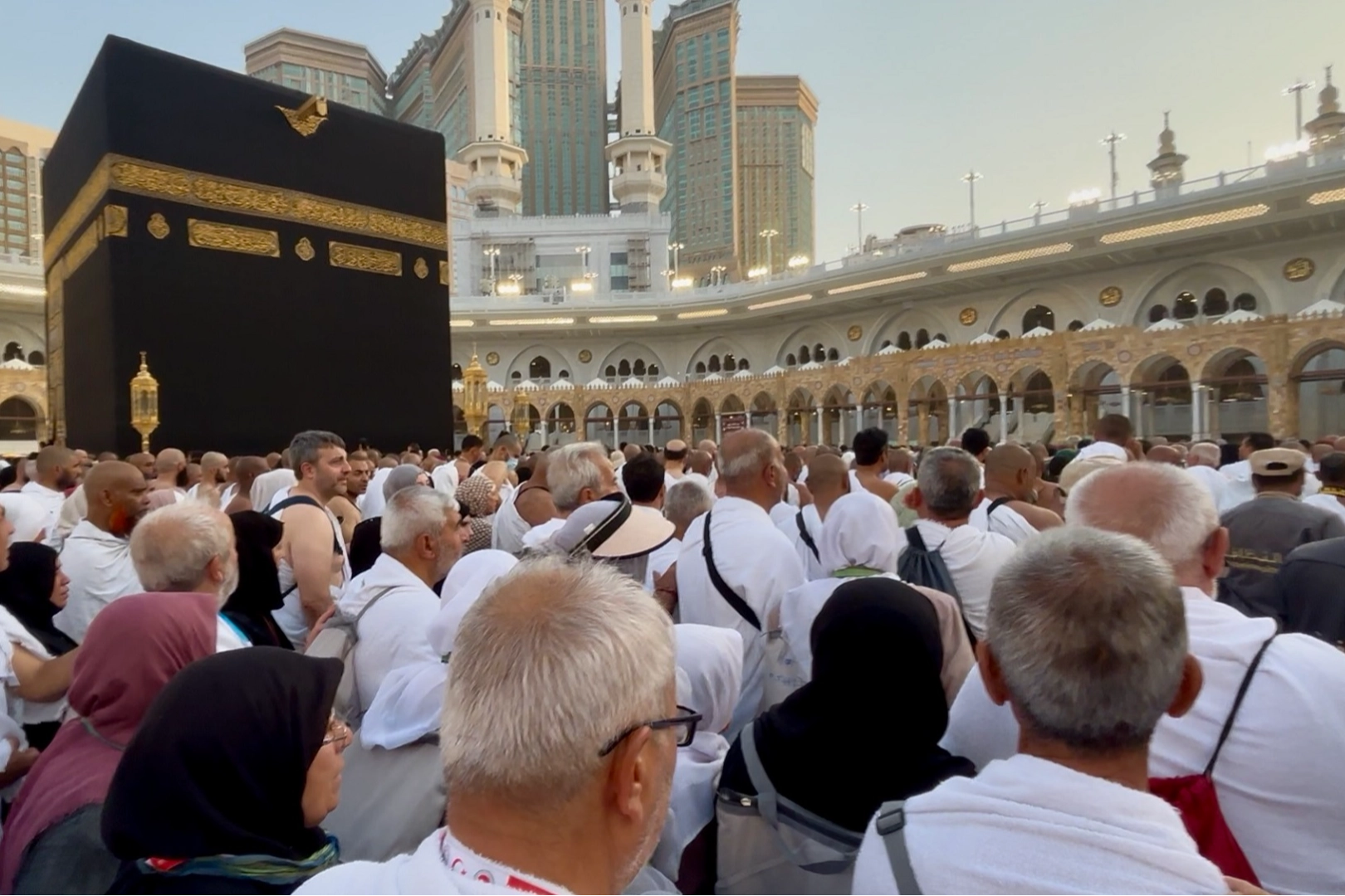 Gaziantep’in 41 yıllık evli çiftleri kutsal topraklardan döndü