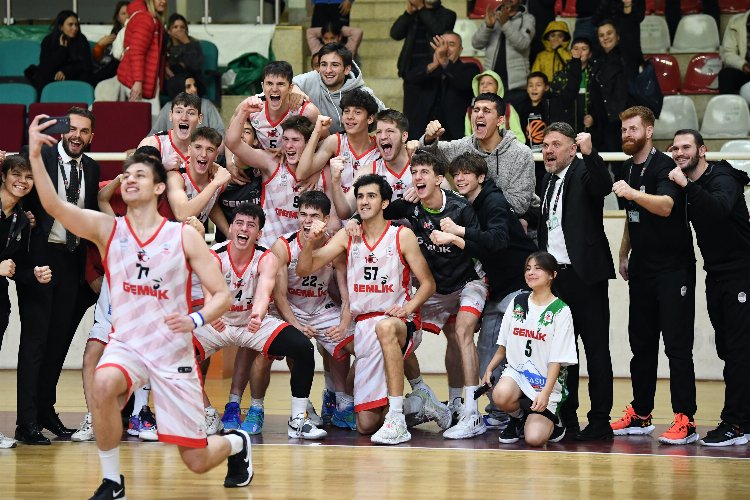 Gemlik Basketbol potada ilk galibiyetini aldı