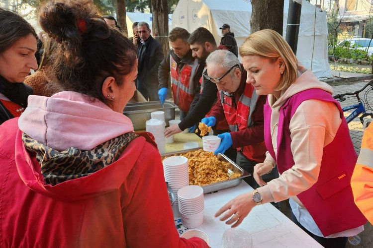 Hatay Defneliler'den İzmitlilere selam