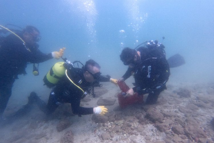 Hayalet ağ avcıları Muratpaşa'da iş başında