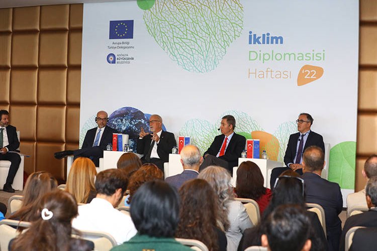 İklim Diplomasisi panelinde net mesaj: 'Artık harekete geçmeliyiz'