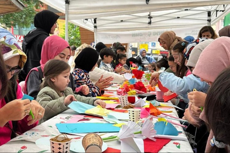 İnegöl Belediyesinden renkli anneler günü etkinliği