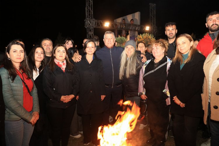 İzmir Güzelbahçe’de 'Denizler' türkülerle anıldı