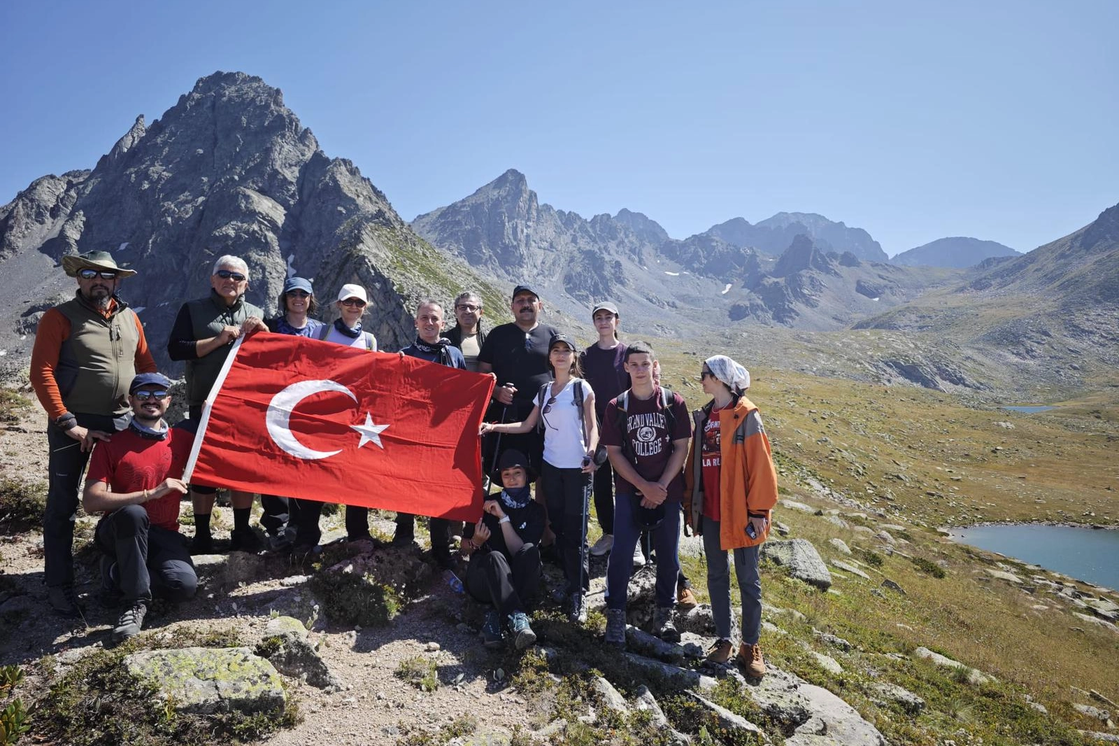 Kaçkar'da ağrı tedavisi için farkındalık tırmanışı