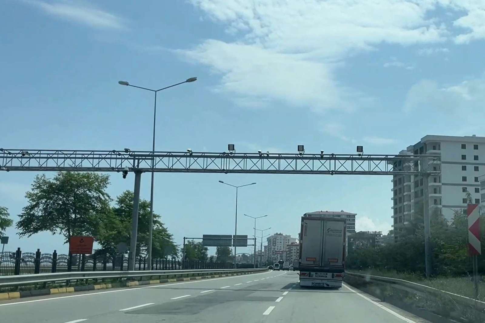 Karadeniz Sahil Yolu'nda trafik güvenliği artıyor