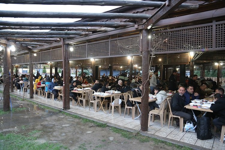 Kayseri Büyükşehir'den bereketli iftar sofrası