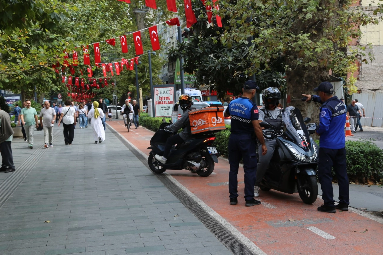 Kocaeli'de zabıta denetimde, yayalar güvende
