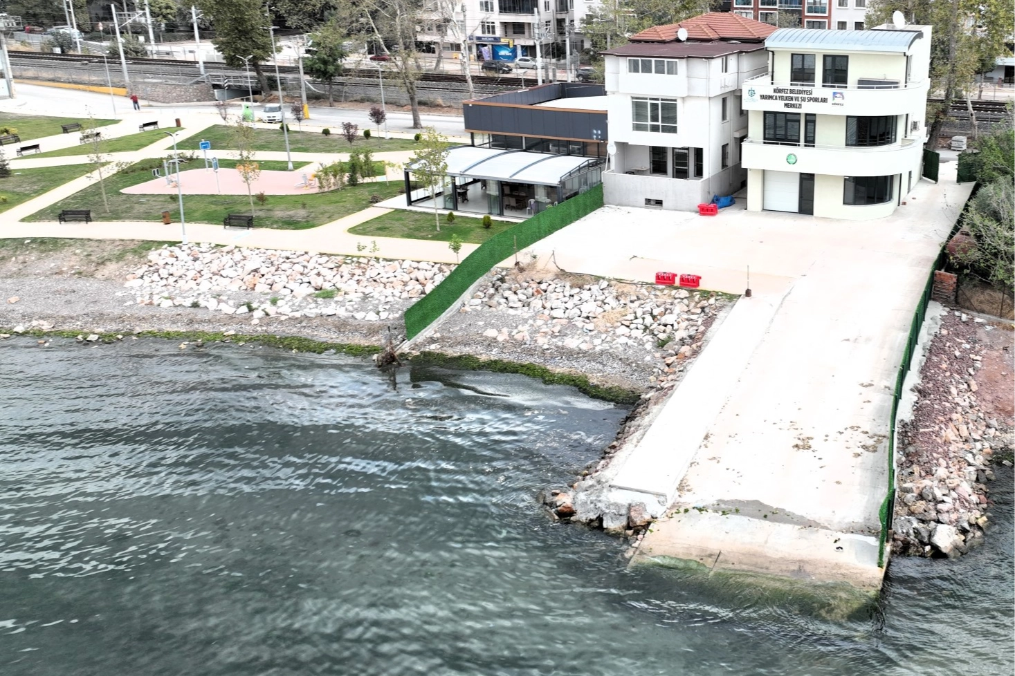 Kocaeli'den yelken tutkunlarına modern tesis