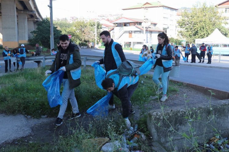 Kocaeli İzmit'te Şirintepe'nin atıkları geri kazandırıldı