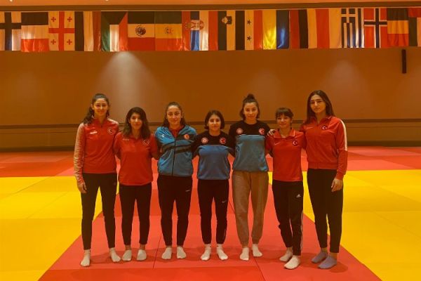 Kocaelili Judocular EJU ortak çalışma kampında
