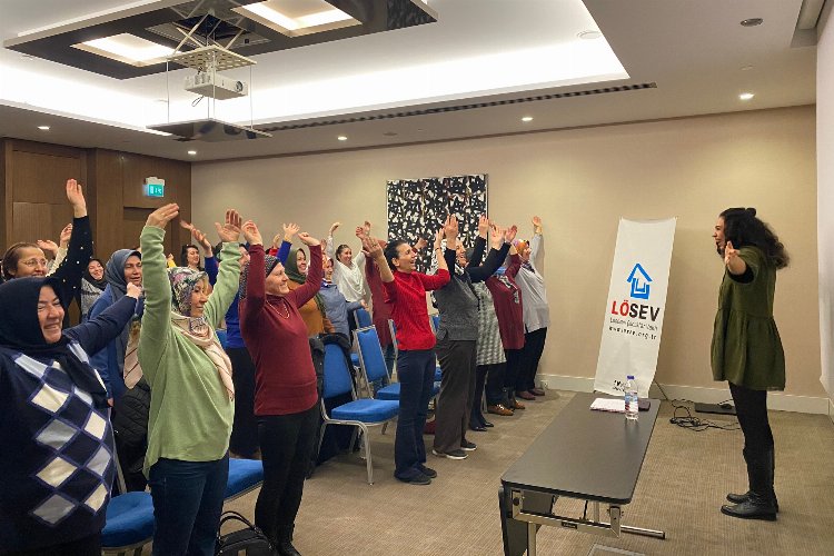 LÖSEV Kayseri'den renkli yılbaşı