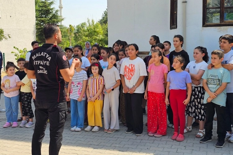 Malatya semt konaklarında deprem eğitimi