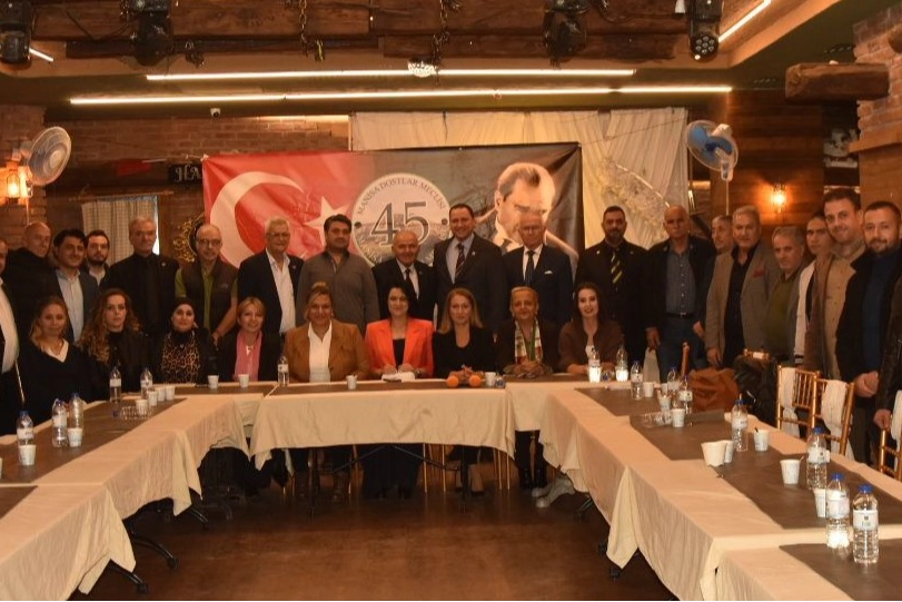 Manisa Dostlar Meclisi’nde demokrasi buluşması