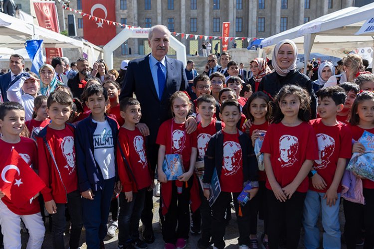 Meclis Başkanı Kurtulmuş'tan 23 Nisan stantlarına ziyaret