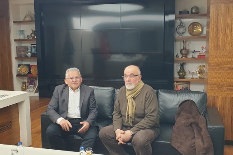 Memduh Büyükkılıç'tan Anneler Günü mesajı