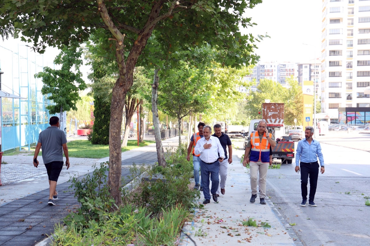 Mustafa Yalçın 'Belediye Mahallemizde'e ekibiyle buluştu