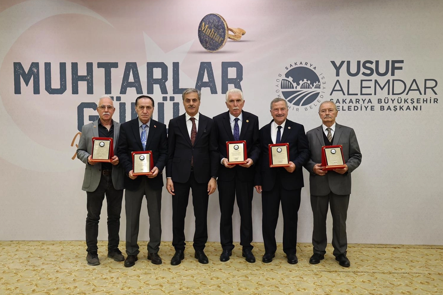 Sakarya'da Başkan Alemdar muhtarlarla buluştu