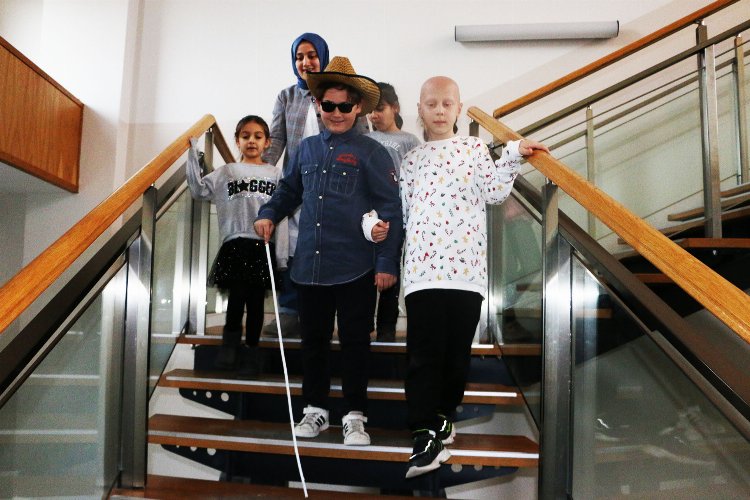 Sakarya'nın minikleri engellilerin hayatını yaşayarak gördü