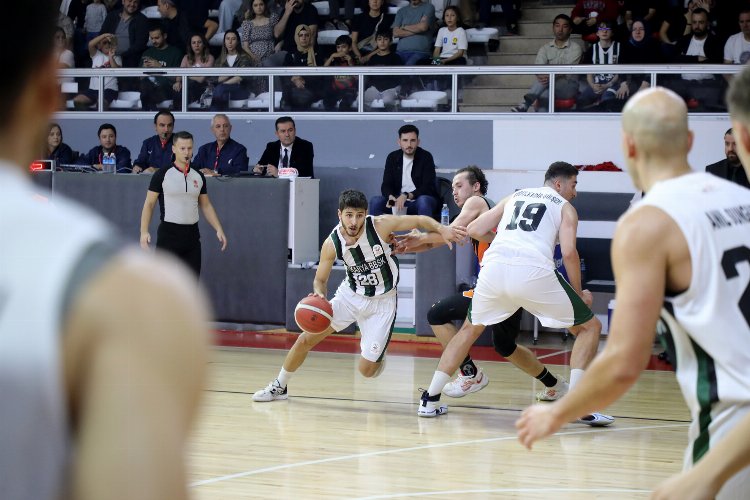 Sakarya potada sezonu galibiyetle açtı