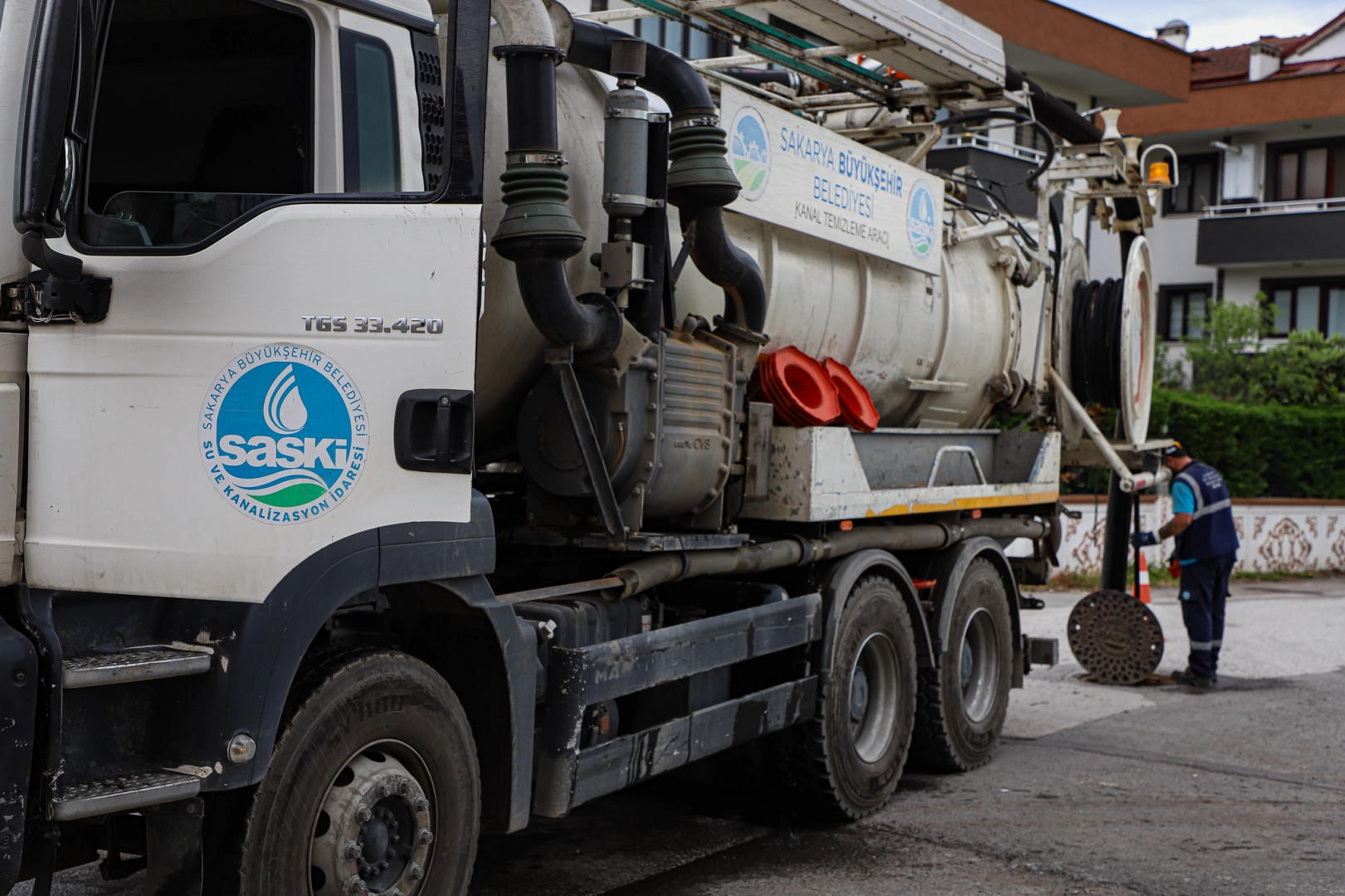 SASKİ kuvvetli yağış uyarılarıyla sahada