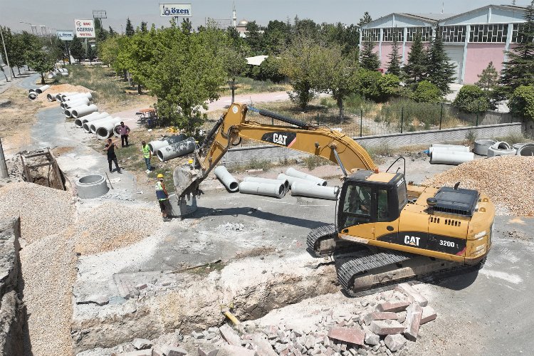 8 ayda Konya'nın altyapısına 162 kilometrelik şebeke