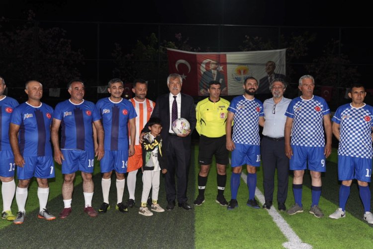 Adana'da 2. Muhtarlar Futbol Turnuvası başladı