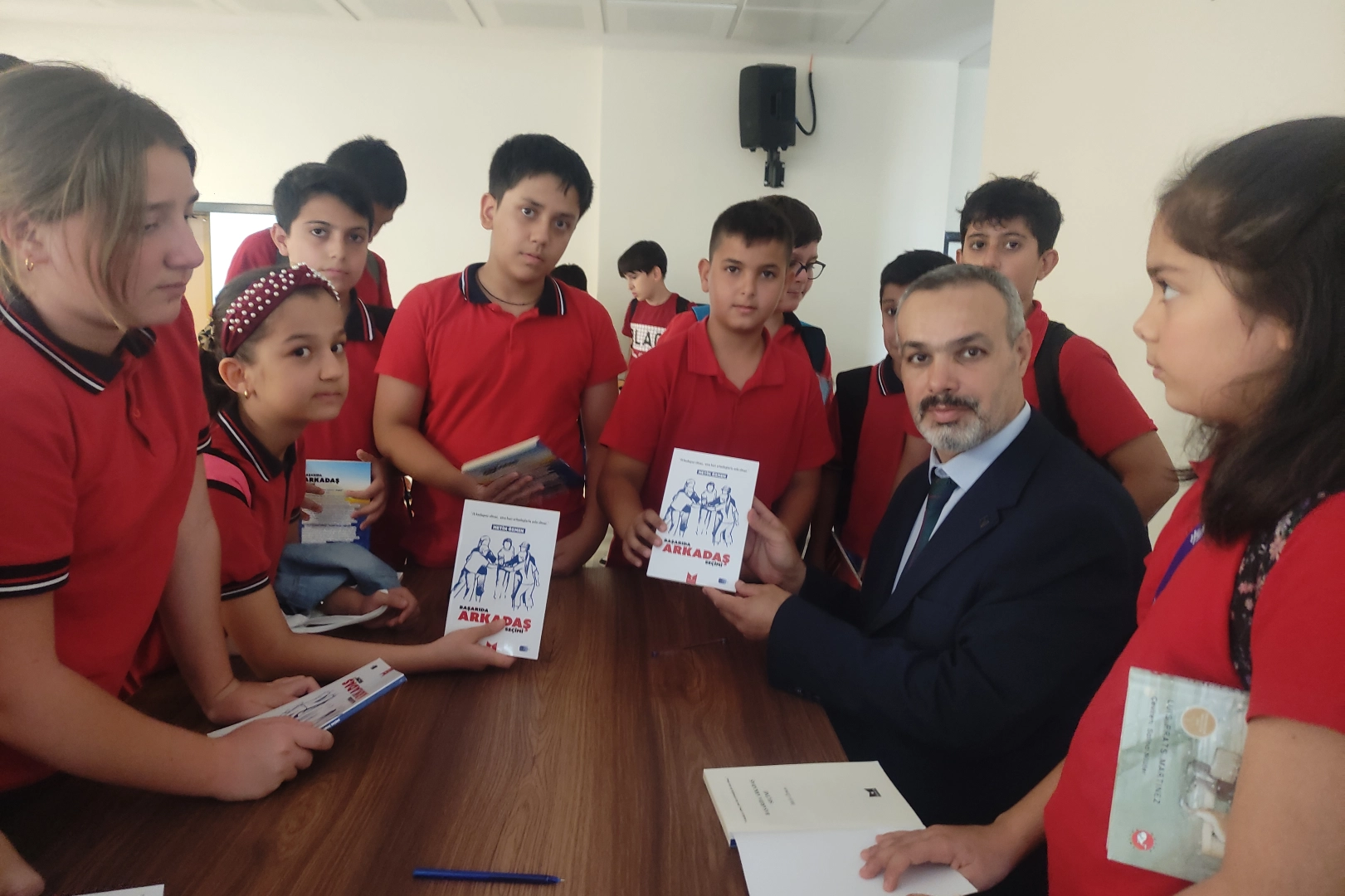 Adıyaman Gölbaşı'da 'Başarıda Arkadaş Seçimi' konferansına yoğun ilgi