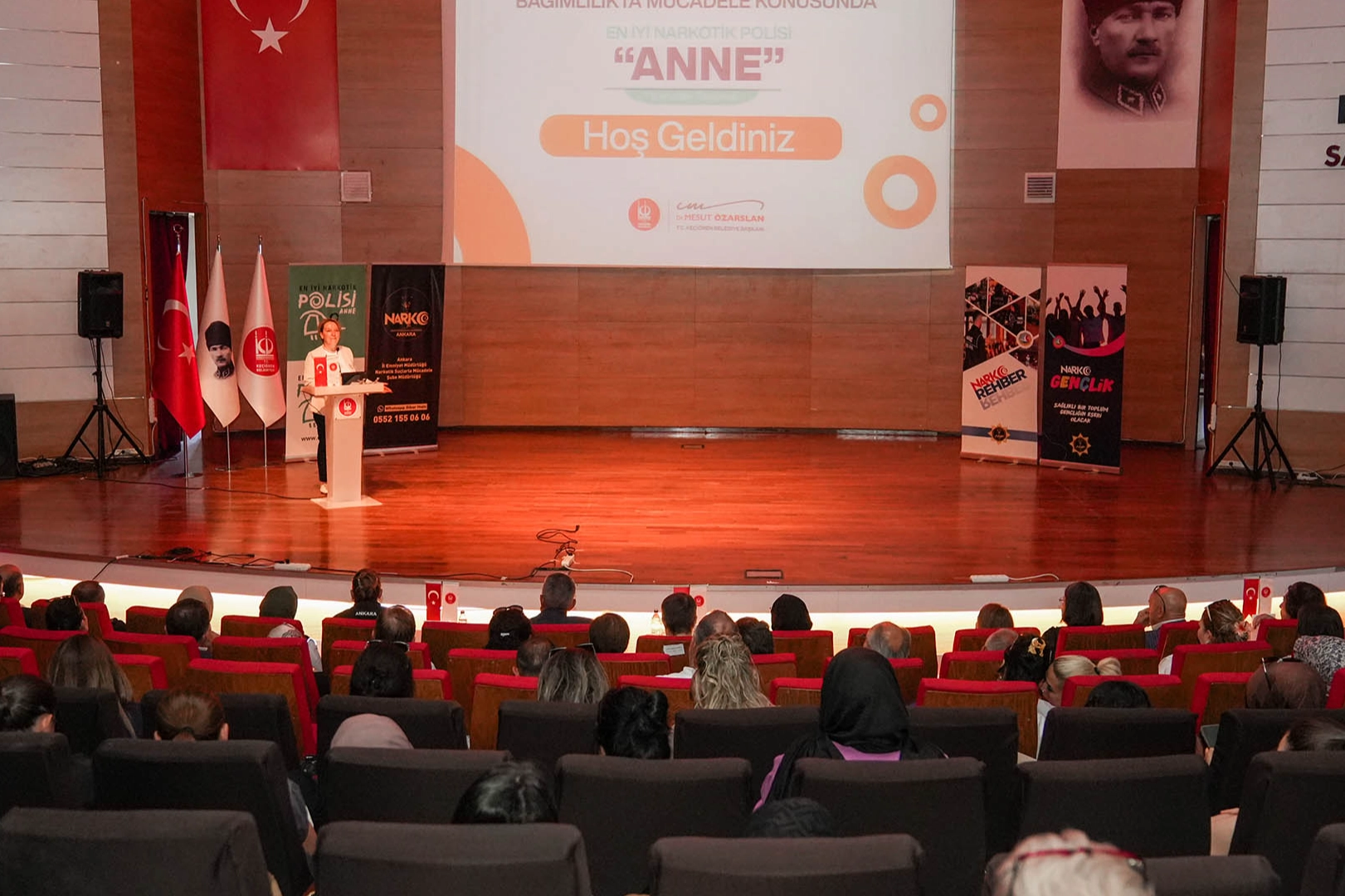 Ankara Keçiören’de "En İyi Narkotik Polisi Anne" buluşması