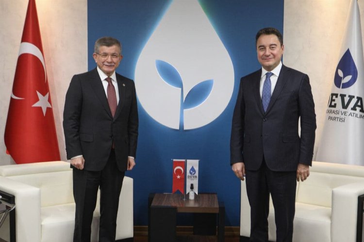 Babacan ve Davutoğlu bir araya geldi: "Türkiye her an seçime gidebilir"
