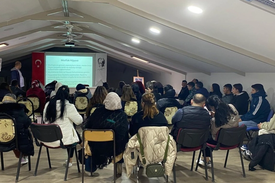 Balıkesir Ayvalık Belediyesi'nden hijyen eğitimi atağı