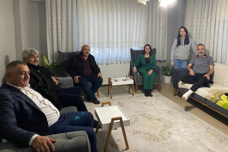 Bilecik Pazaryeri'nde Başkan Tekin'den İYİ Parti İlçe Başkanı'n 'geçmiş olsun' ziyareti