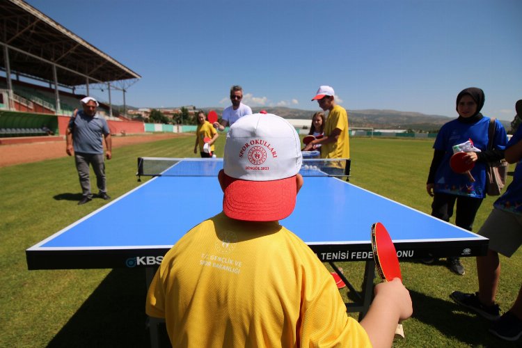 Bingöl'de yaz spor okulları açıldı