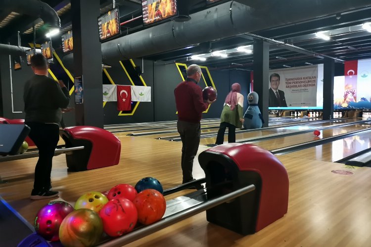 Bursa'da Osmangazi personeline bowling motivasyonu